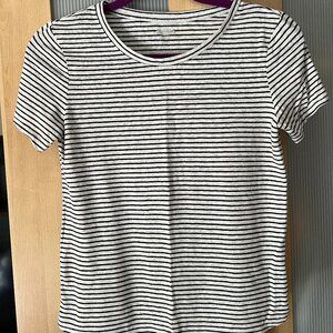 VERY LAST CHANCE!!!   Old Navy Linen Blend T-shirt